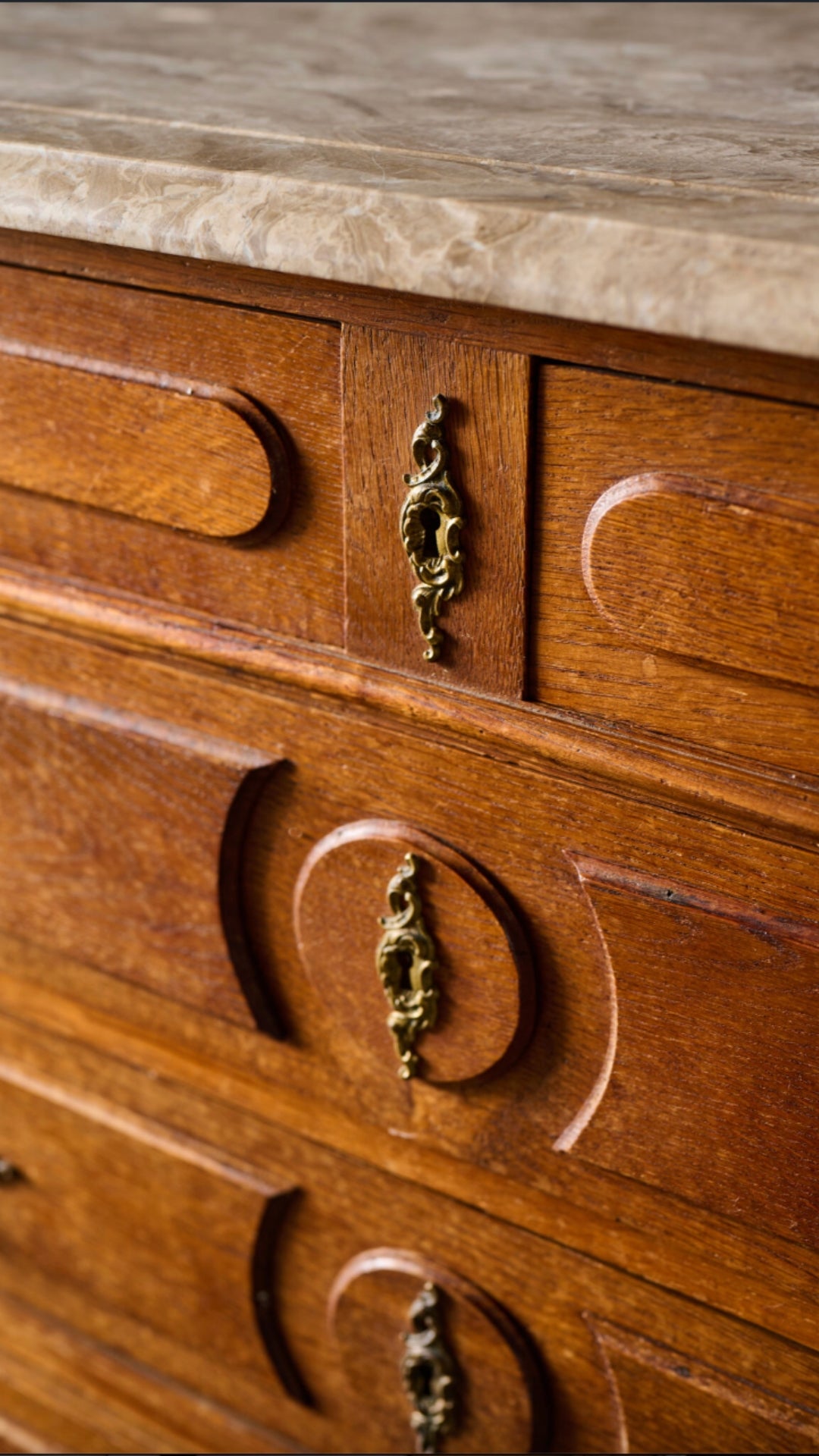L549 Marble Top Dresser