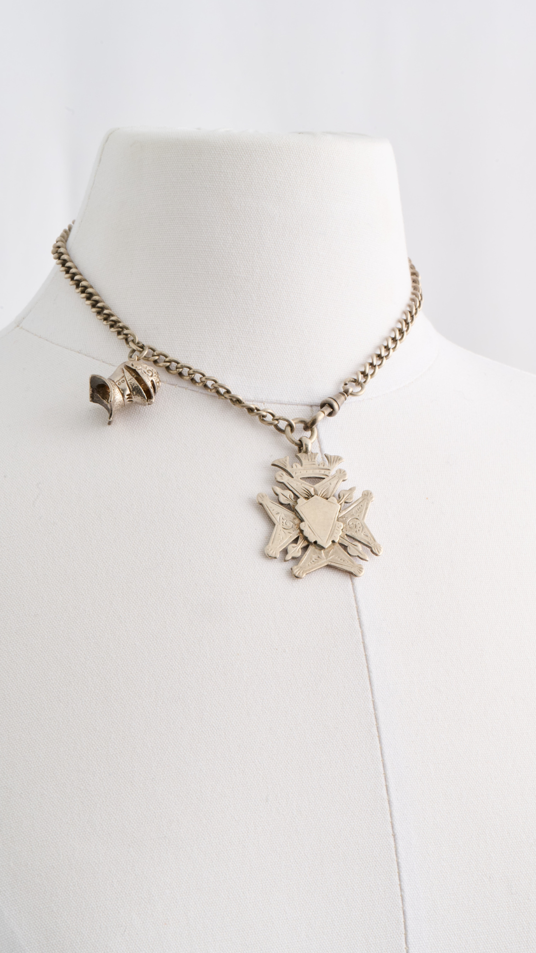 Knight in Shining Armor Neckmess