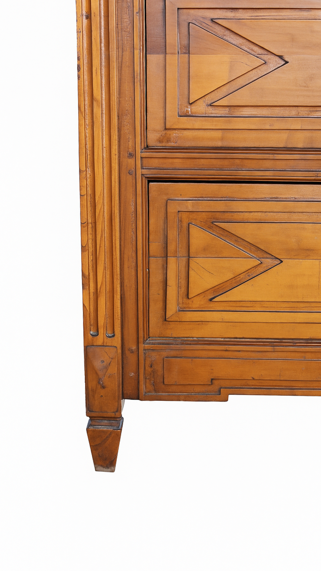 L492 Wooden Chest