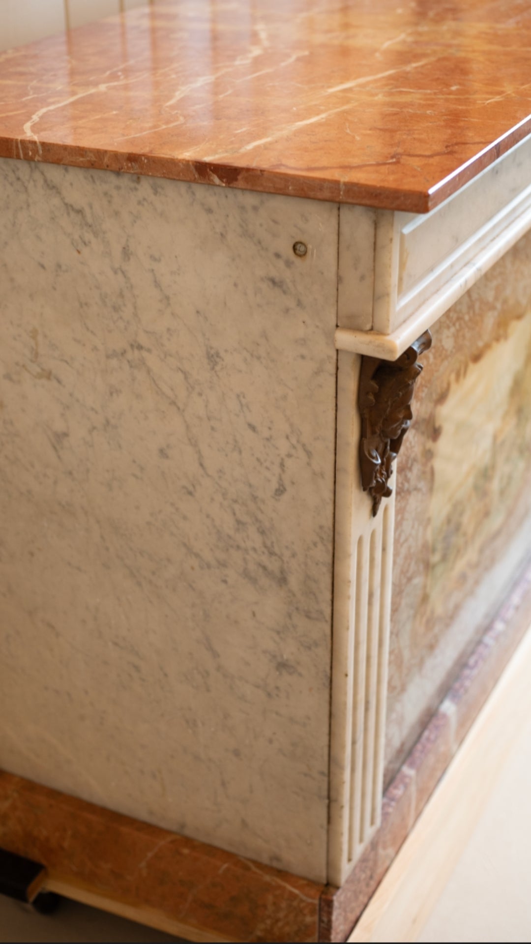 L182 Marble Counter