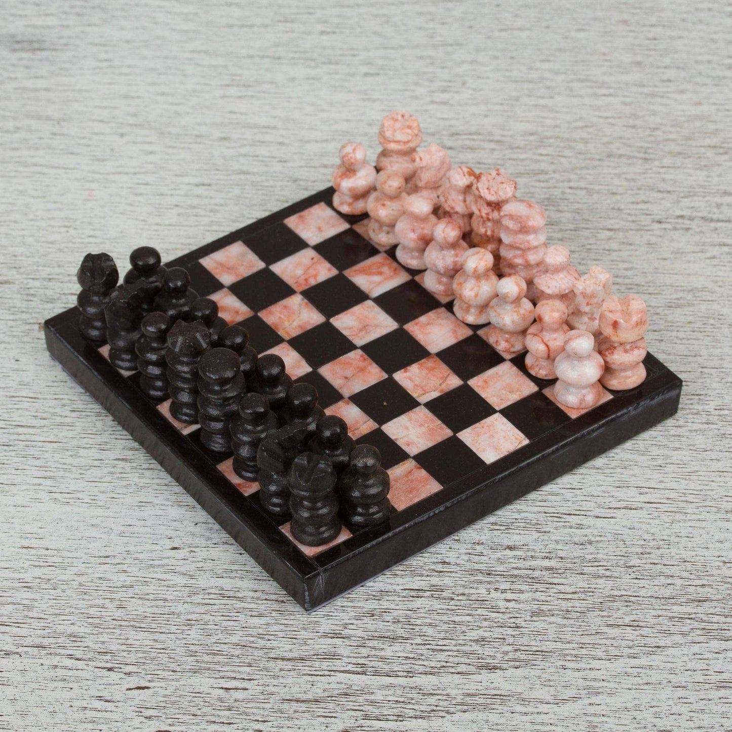 Handmade Black And Pink Challenge Chess Set (5in)