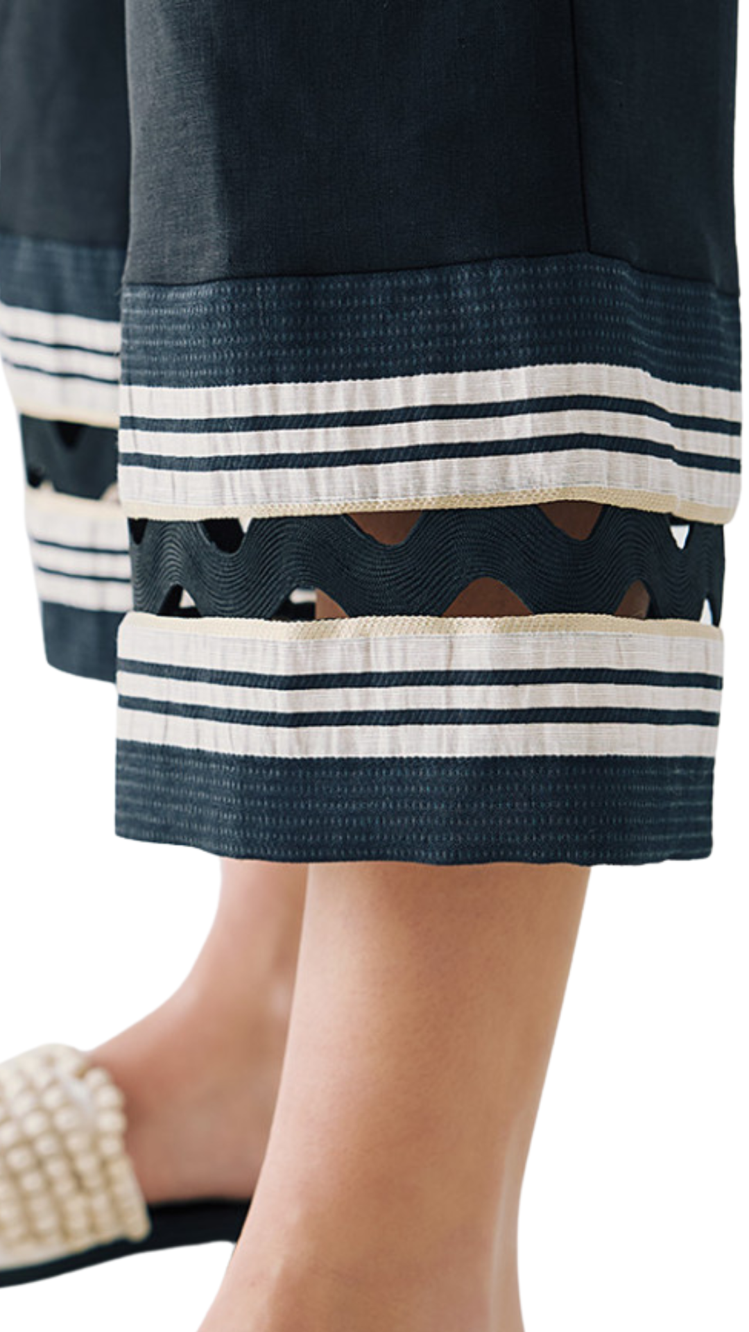 Cropped Pants with Trims