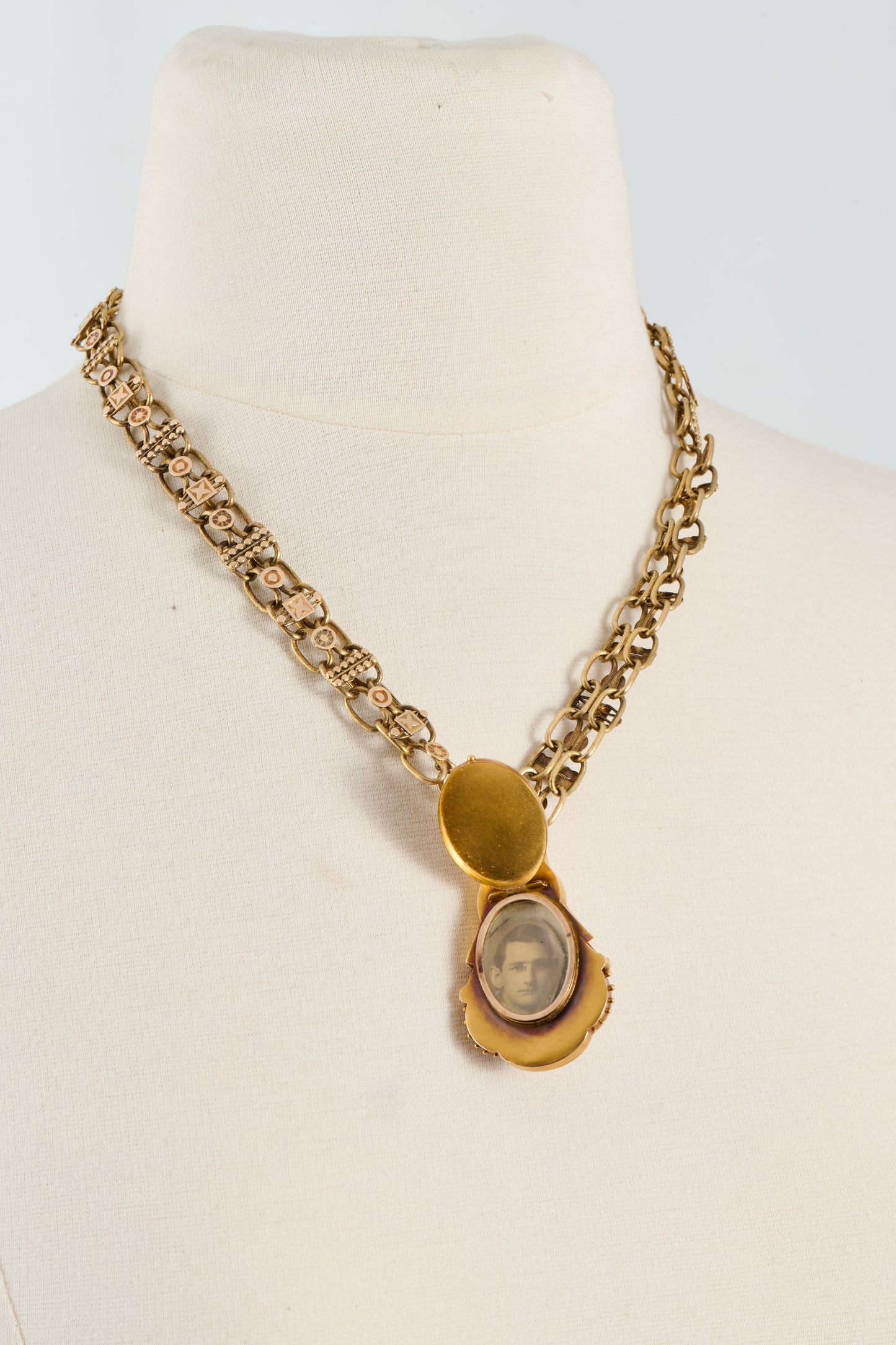 432 Bookmark Chain