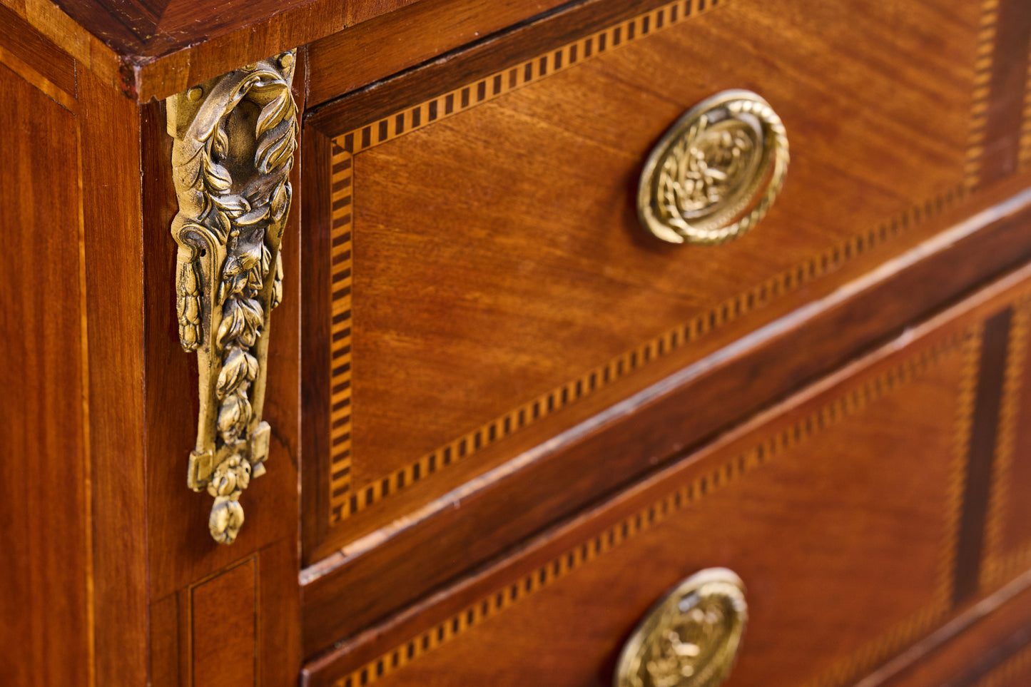 L661 Mahogany Inly Dresser w/ Brass Details