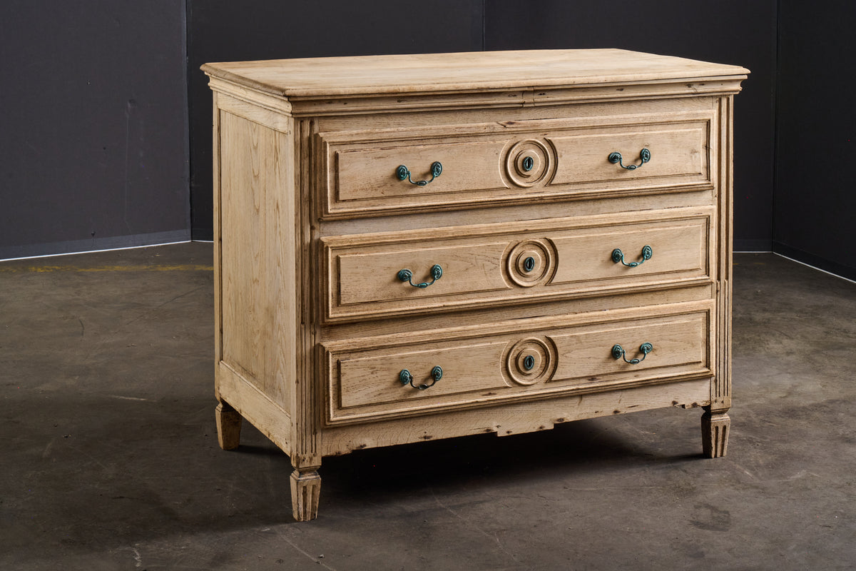 AO6 Bleach Oak Dresser