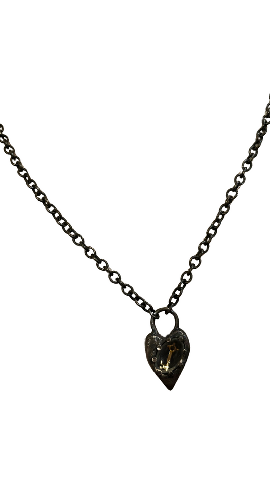 Anuket-Heart Gld Key Necklace