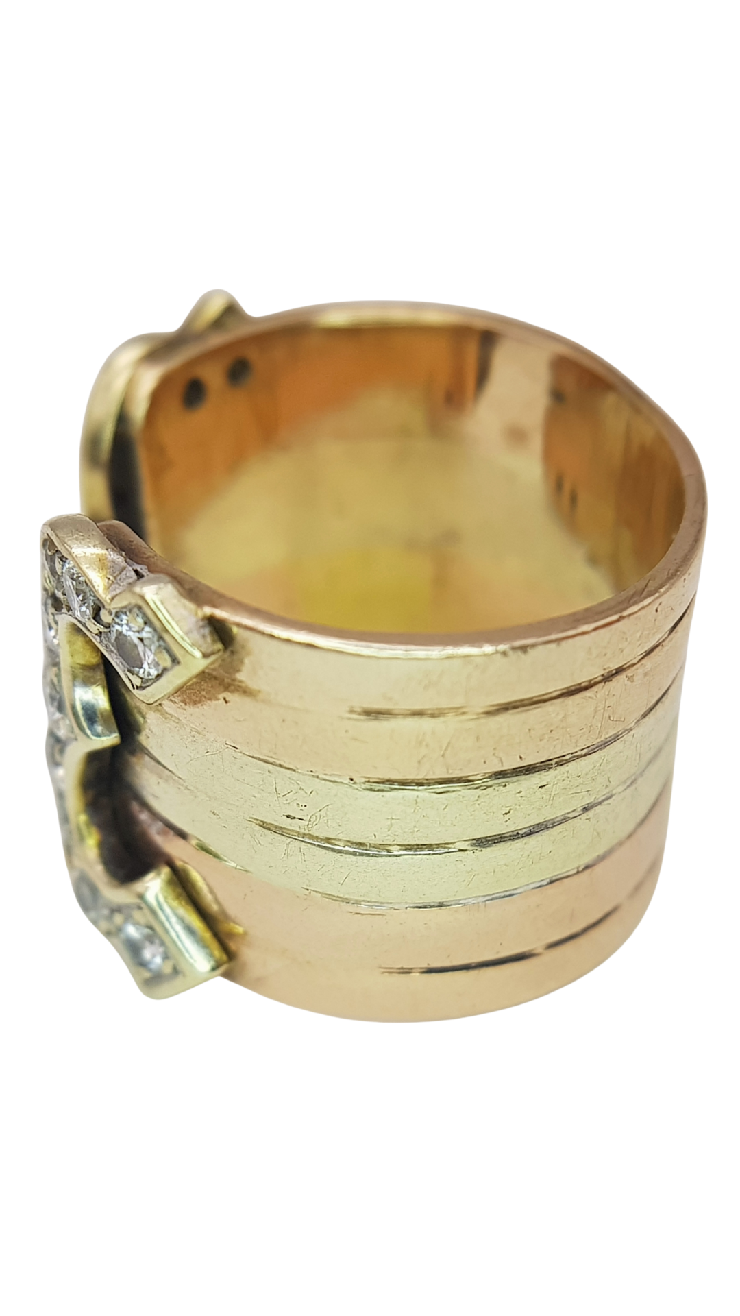 187 Buckle Diamond Ring