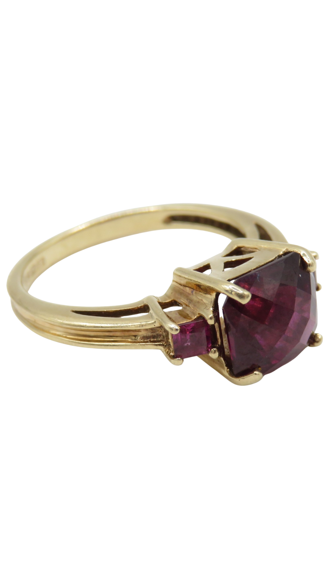 190 Garnet Trilogy Ring