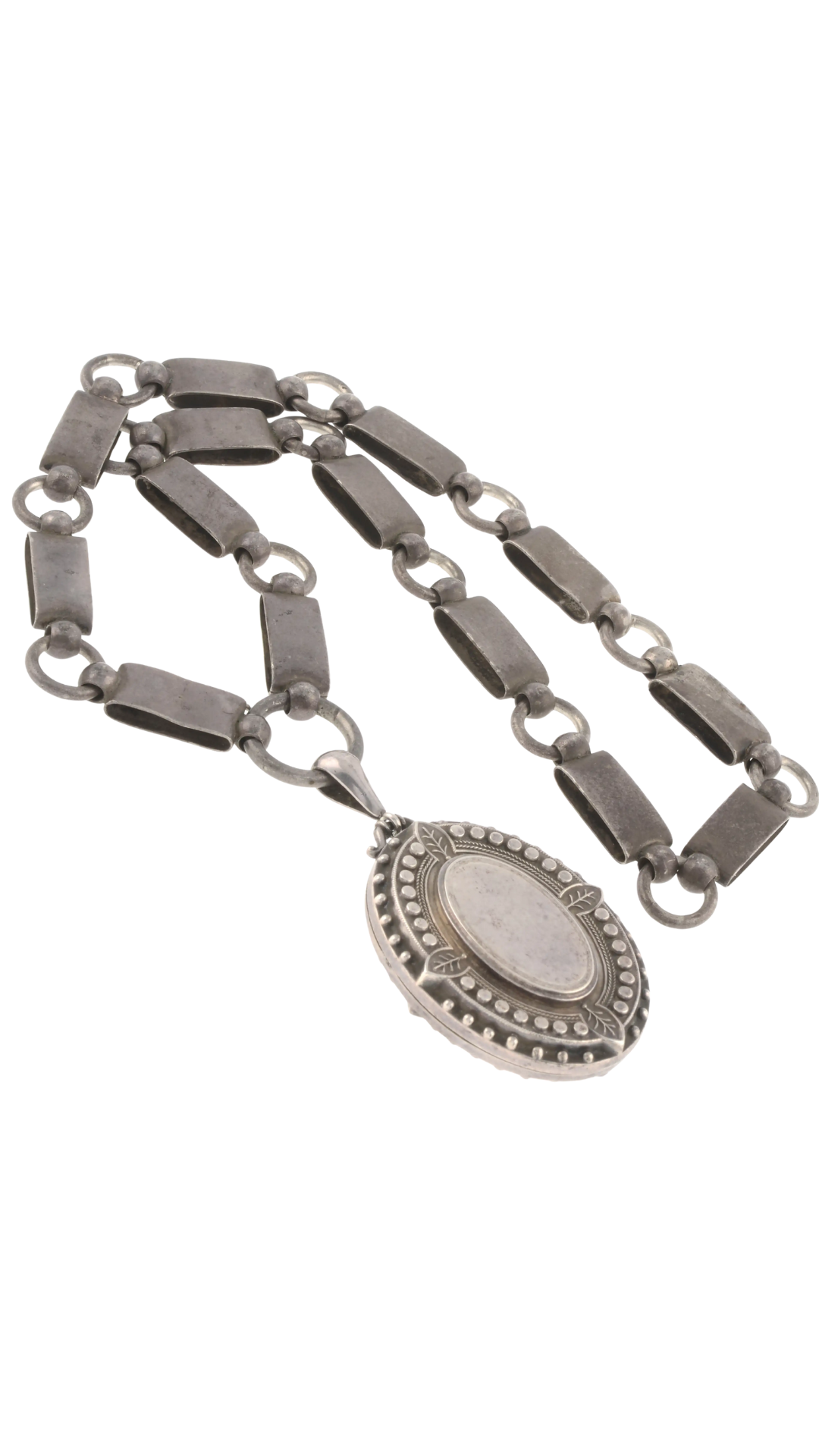 591 Fancy Link Chain Locket