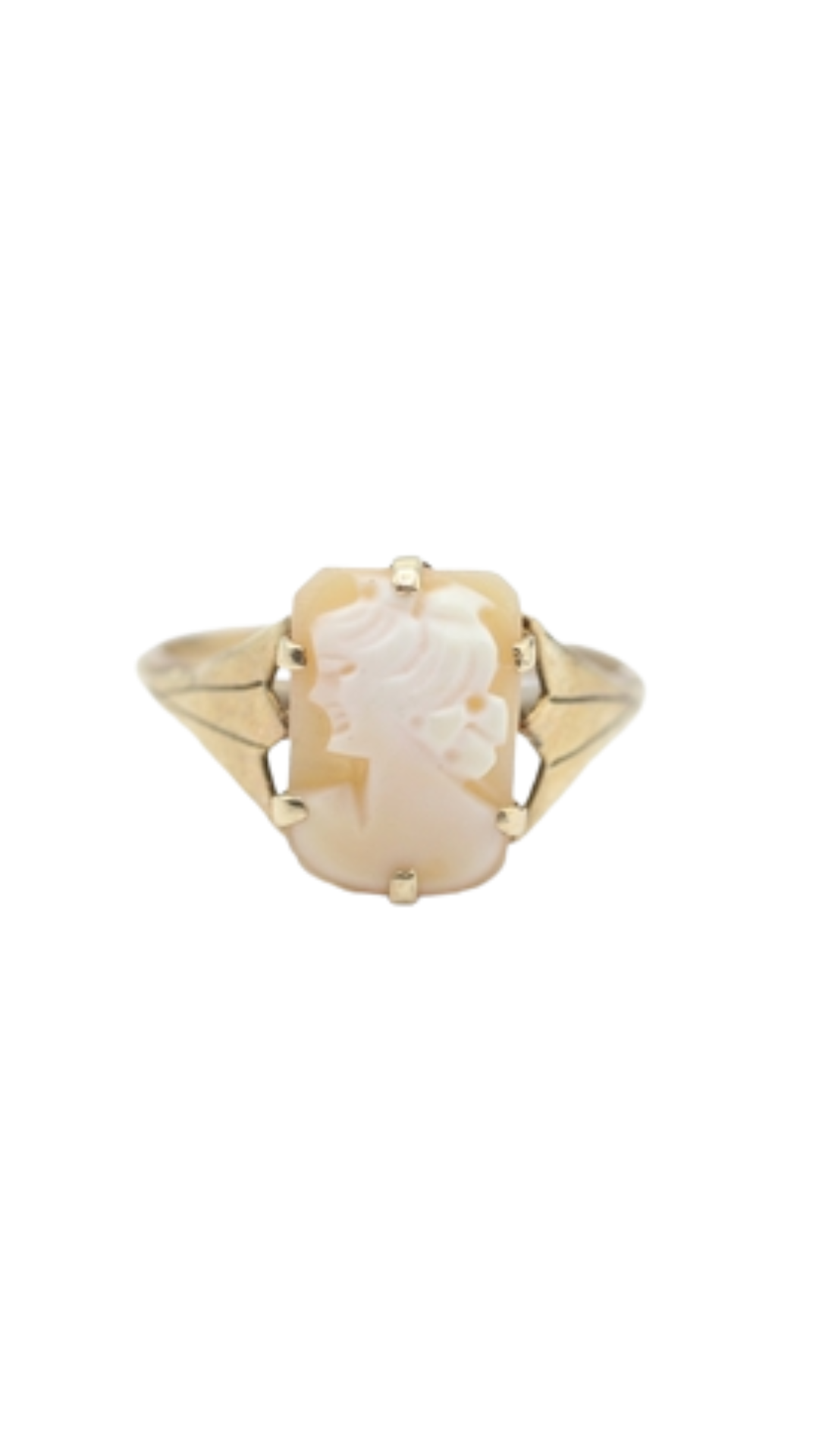 61 Shell Cameo Ring