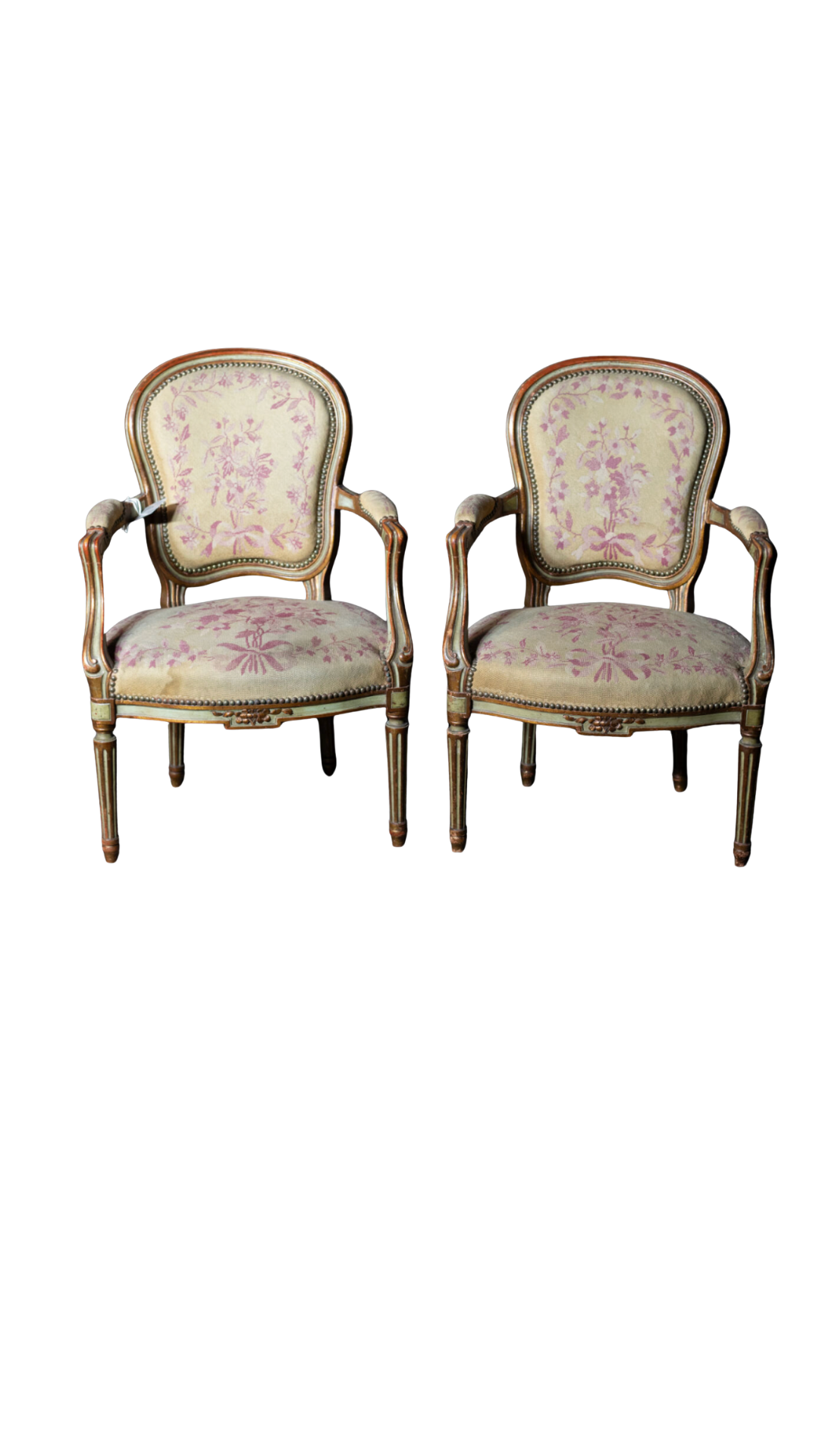 L447 Needlepoint Chair - Louie 16