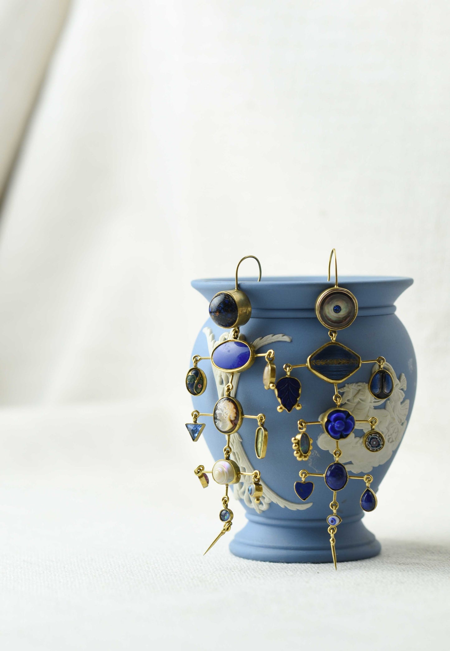Vic. Drop Earr - Navy