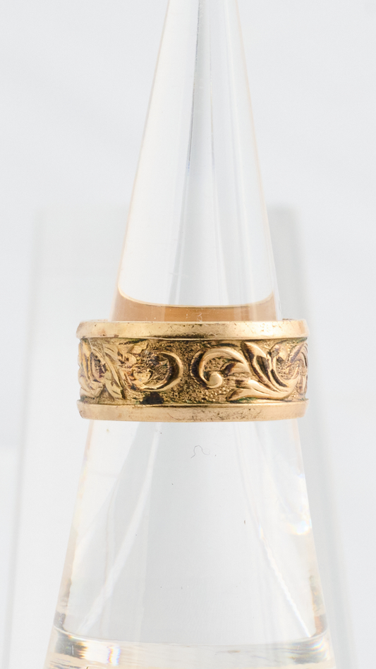 14kt Gold Curved Band