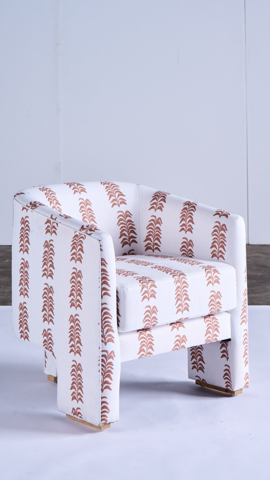 3-Leg Dining Chair