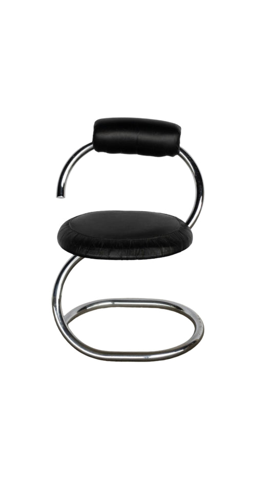 I45 2 Round Design Chairs