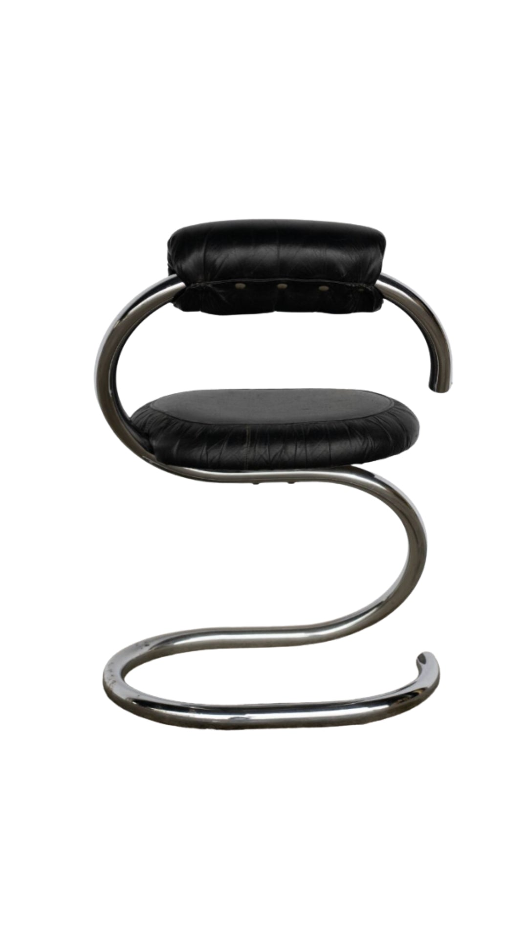 I45 2 Round Design Chairs