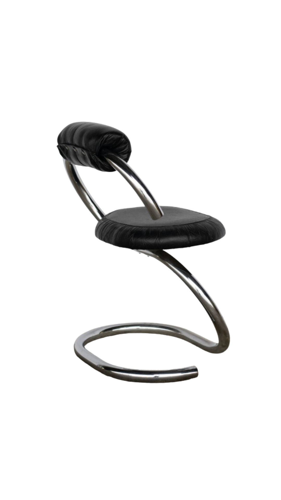 I45 2 Round Design Chairs