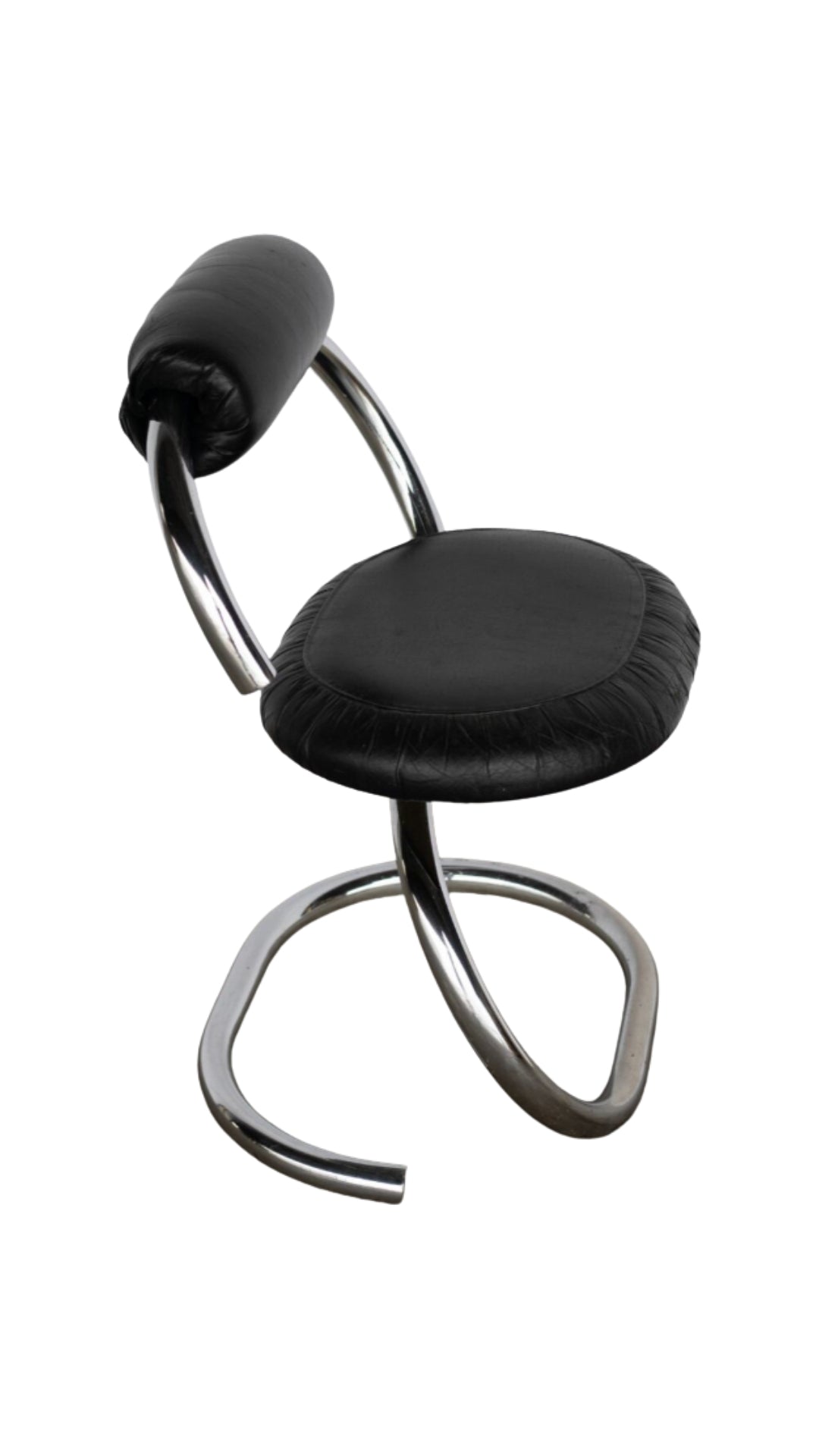 I45 2 Round Design Chairs