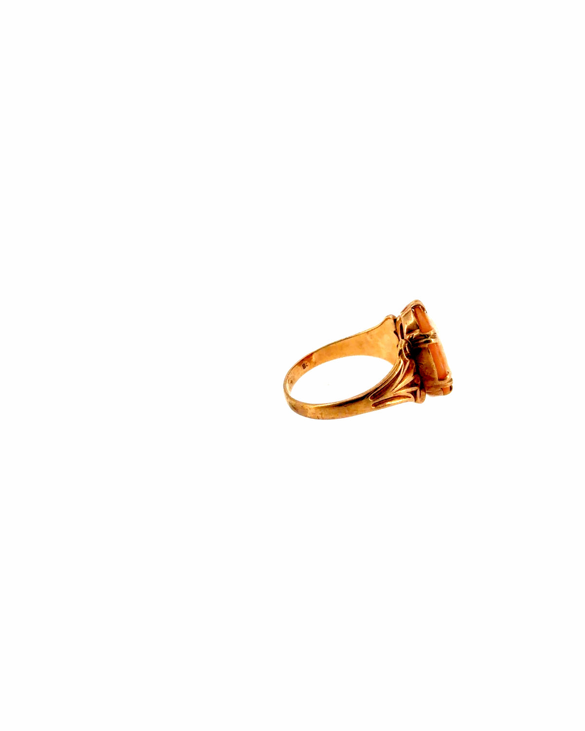 3310 Cameo Shell Ring