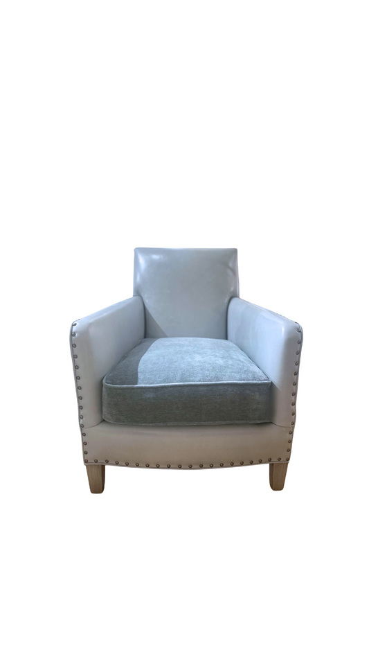 L3100-01 Leather Chair