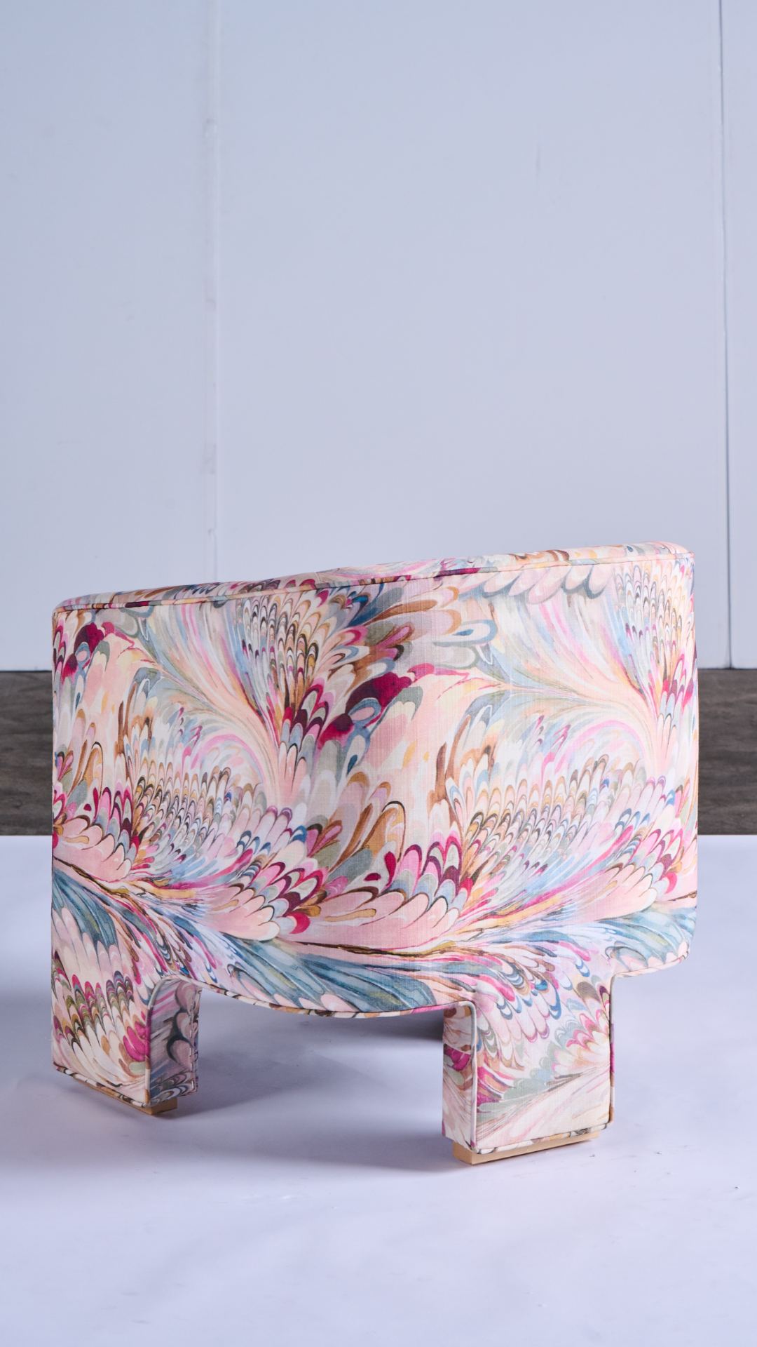 3-Leg Dining Chair