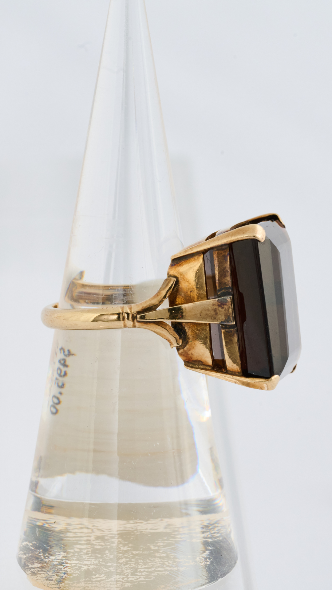 1388 Single Quartz Ring