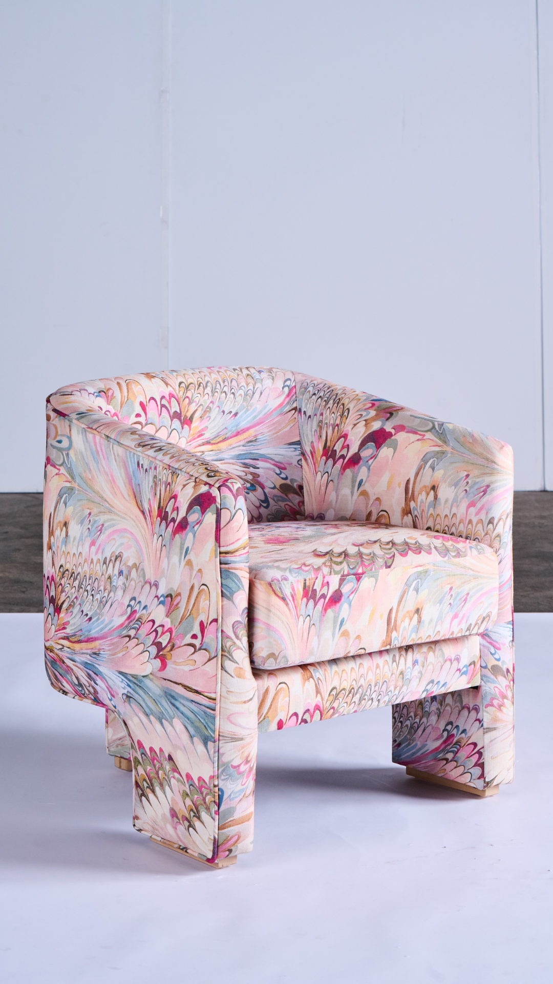 3-Leg Dining Chair