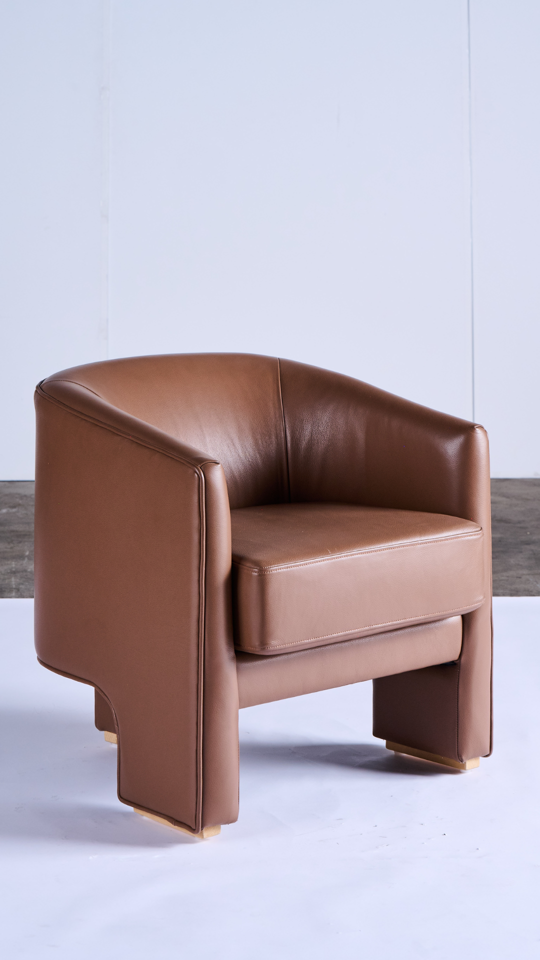 3-Leg Dining Chair
