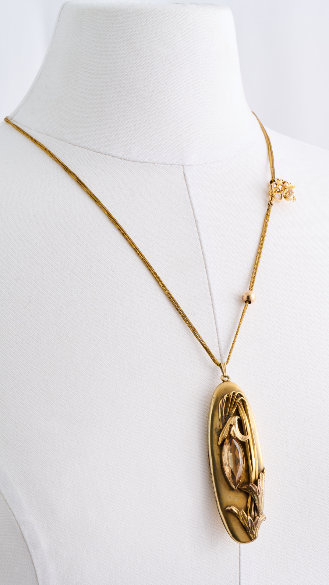 Stop & Smell the Flowers OOH Neckmess