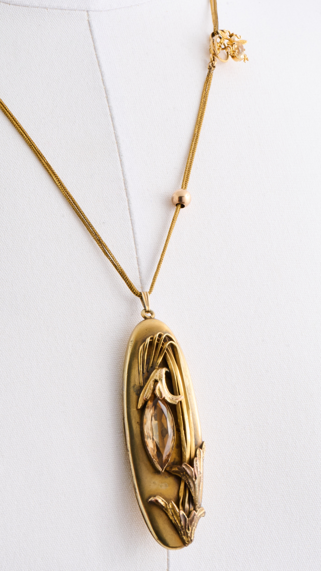 Stop & Smell the Flowers OOH Neckmess