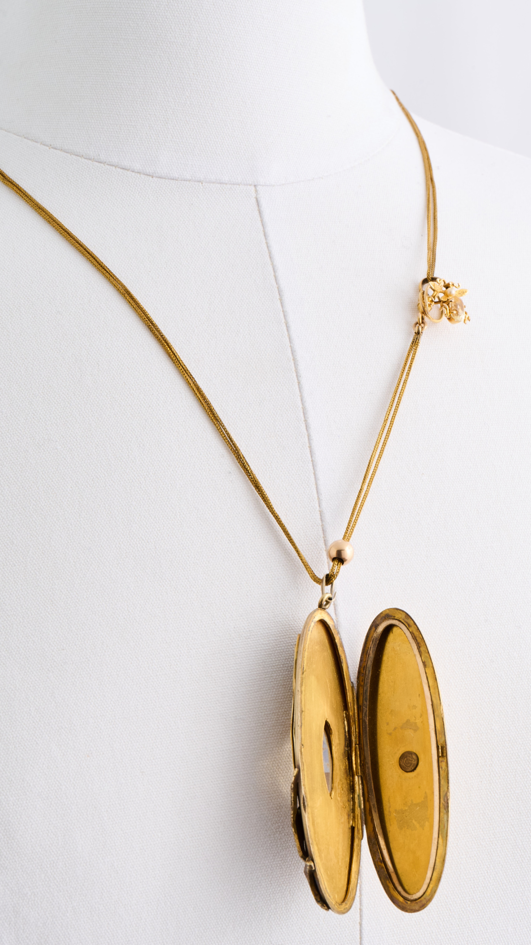 Stop & Smell the Flowers OOH Neckmess