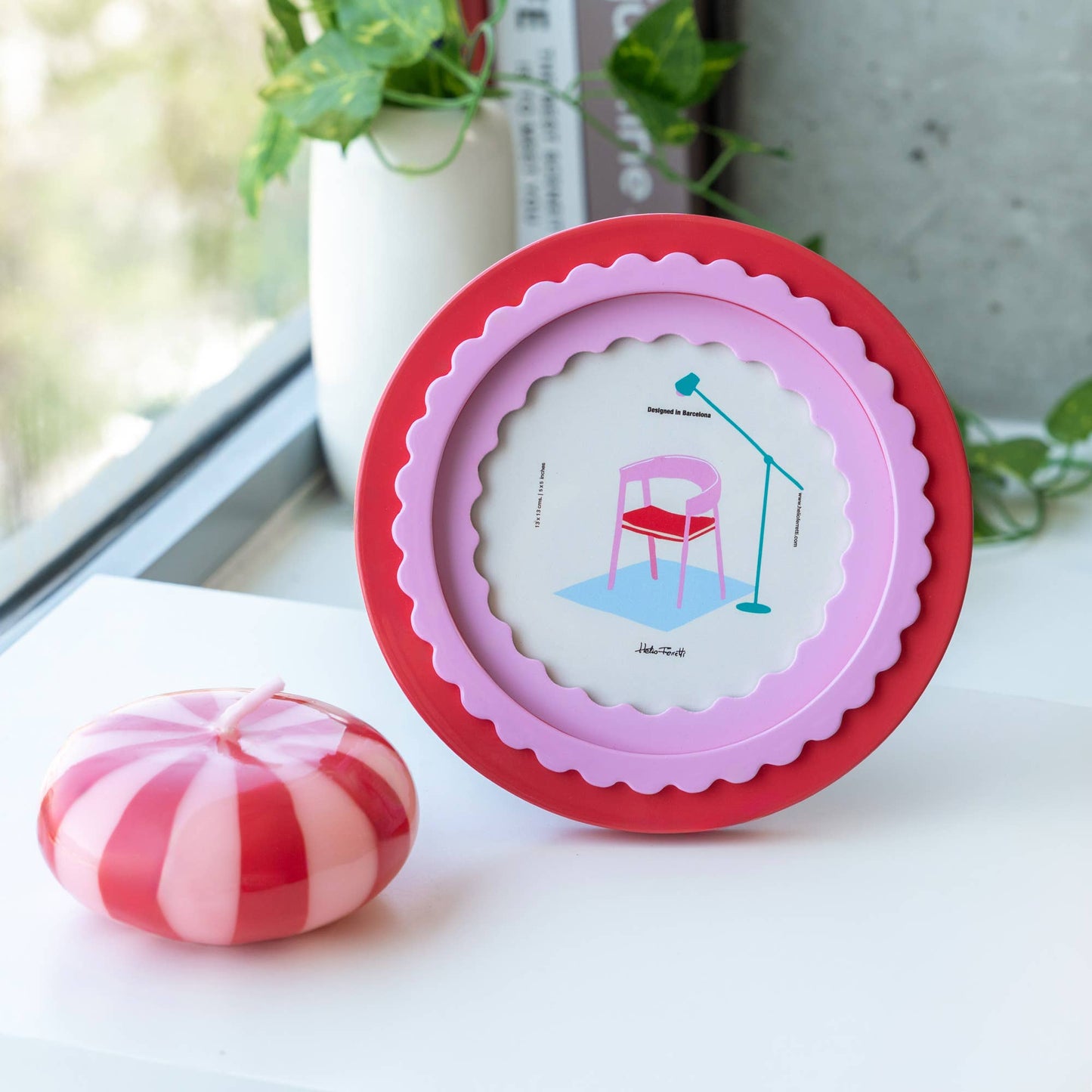 Round Glossy Red Photo Frame