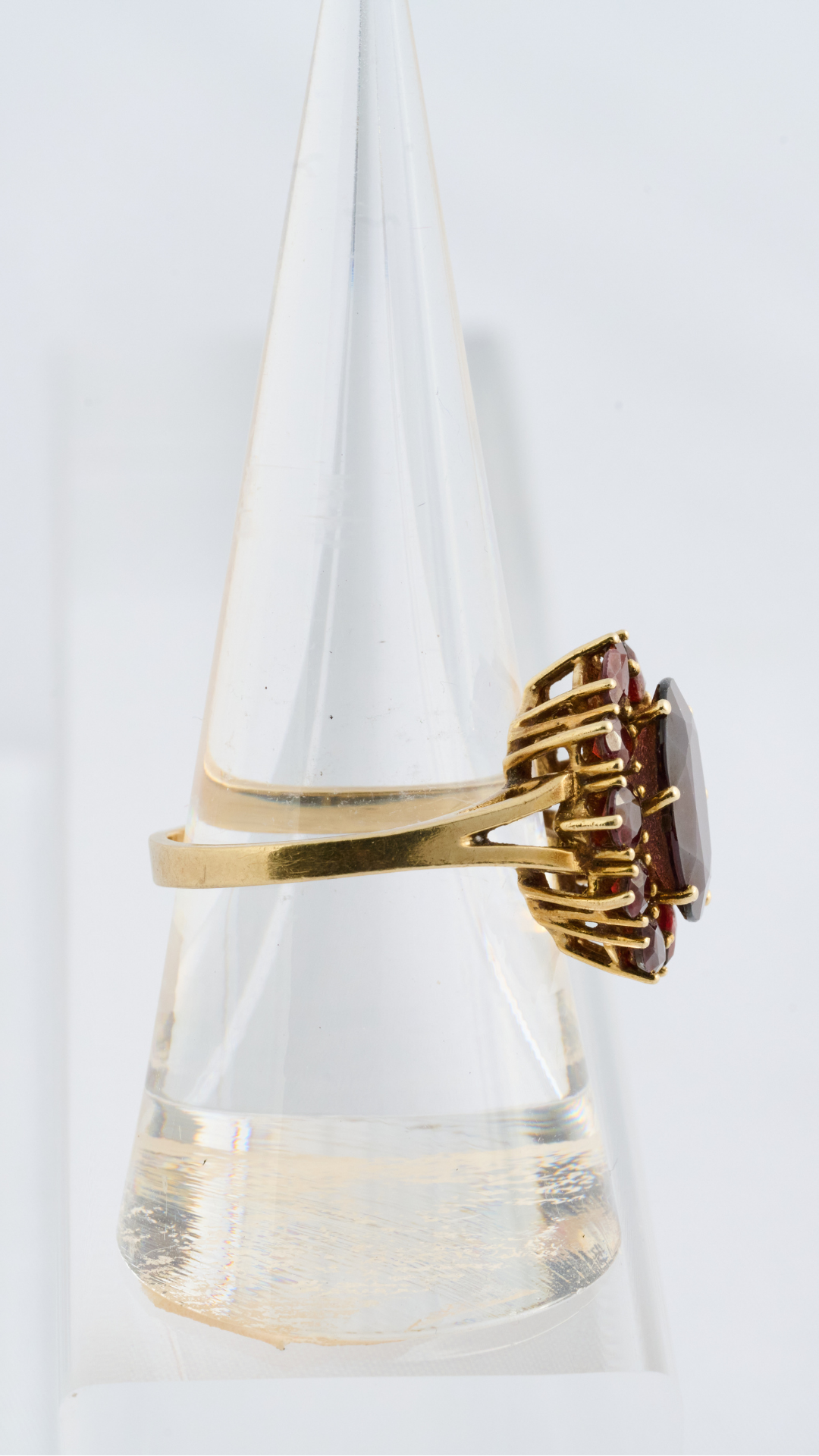 9ct Garnet Flower Ring