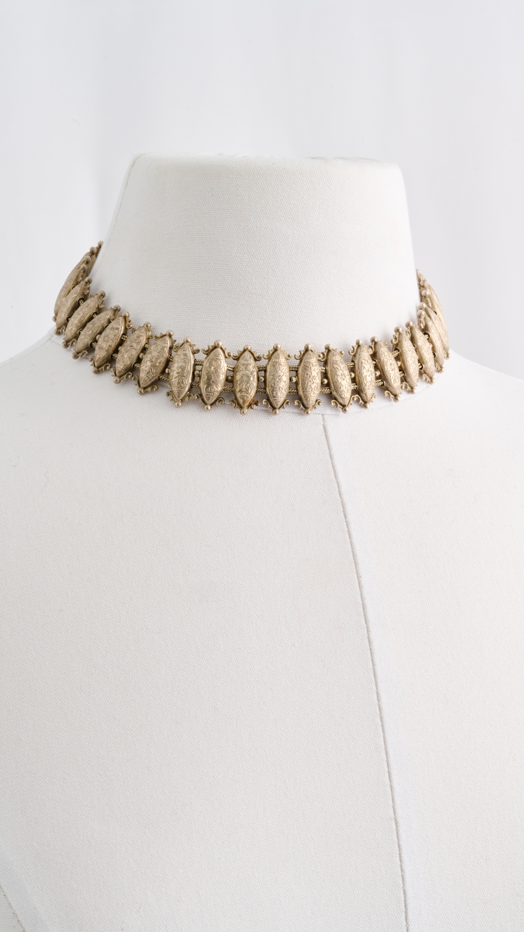 795 Silver Collar Necklace