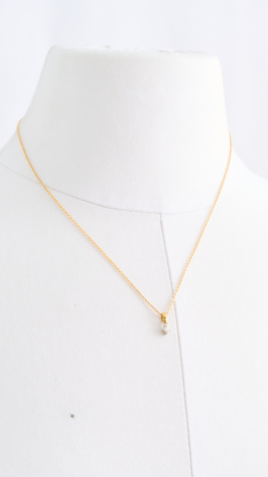 18ct Gold w/Diamond Solitary Necklace