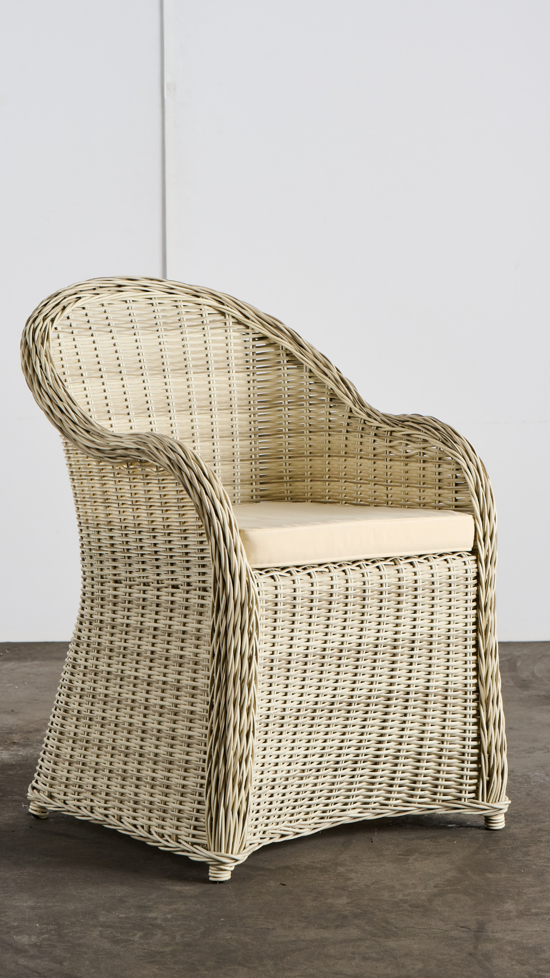 Alexander Wicker Chair w/Cushion