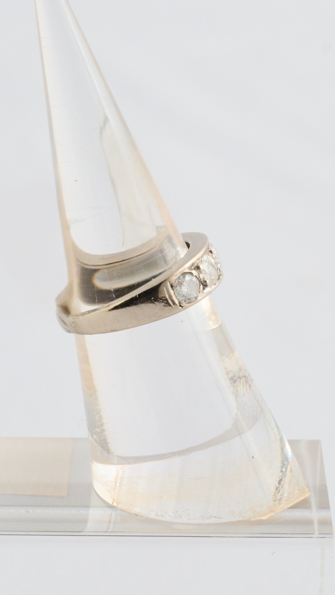 23 White Gold Diamond Ring