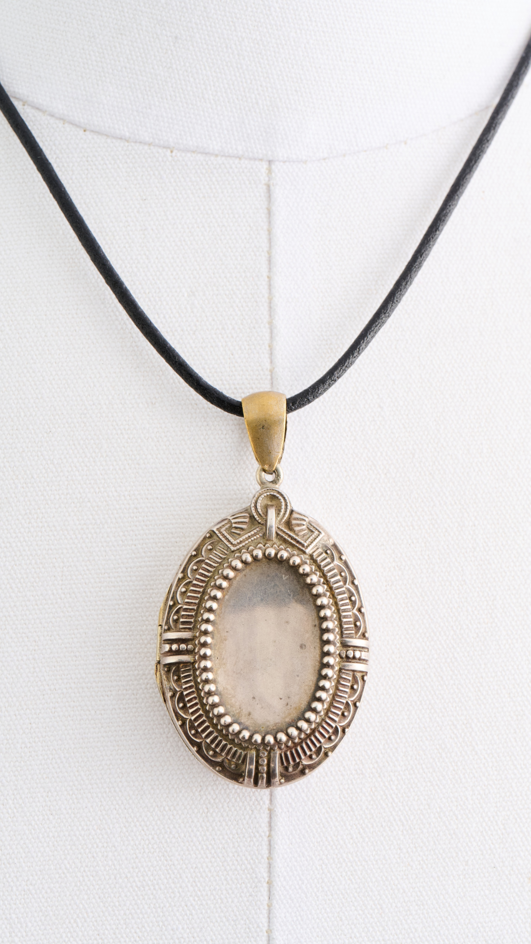 Silver Locket Border