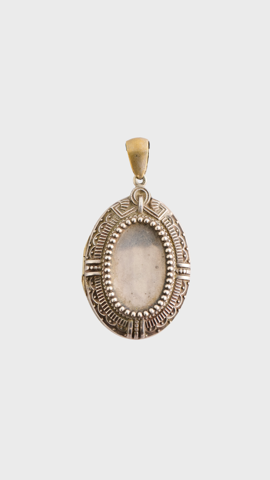 Silver Locket Border