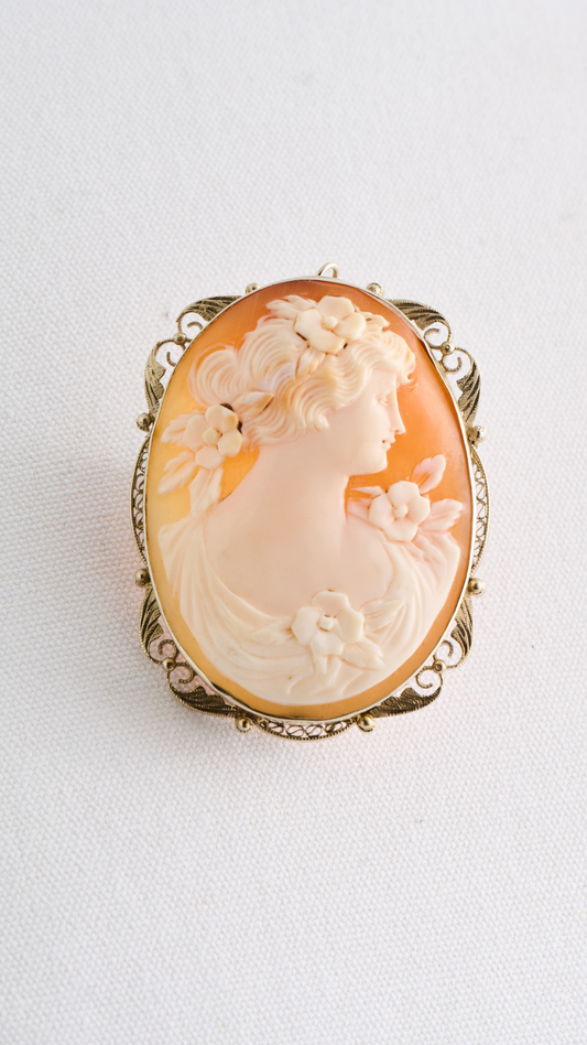 Victorian Lady Cameo
