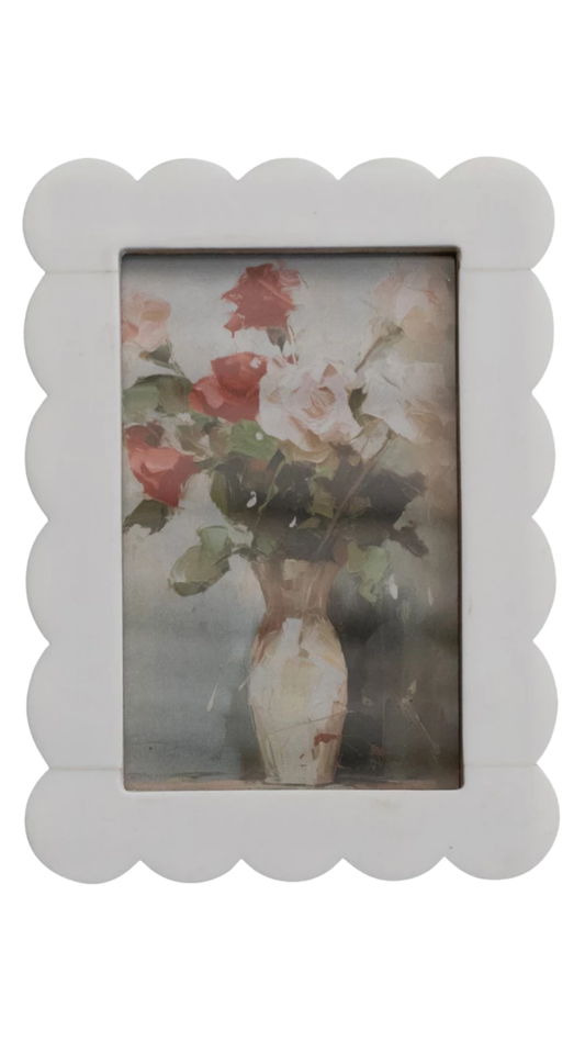 DG0218 Scalloped Frame
