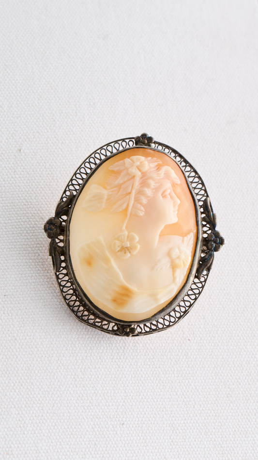 Flwr Antique Cameo