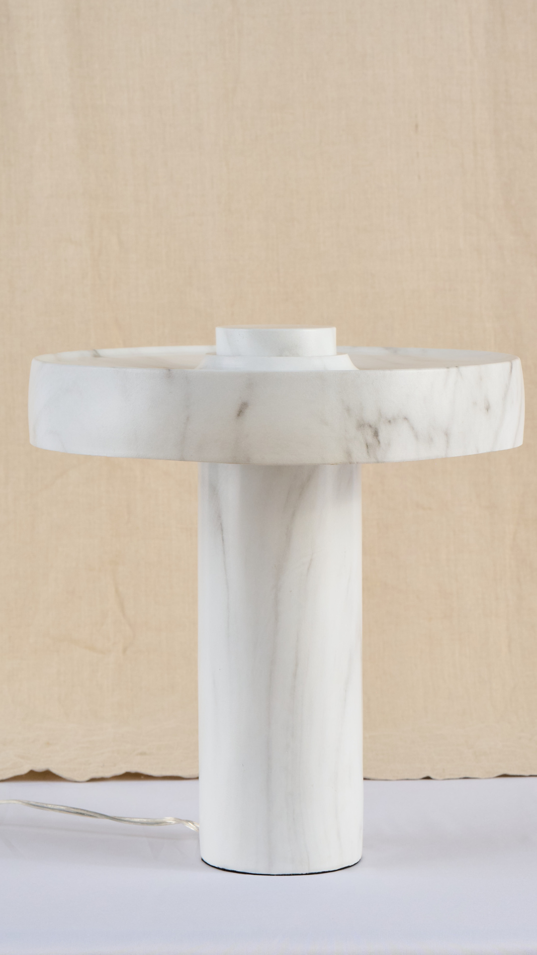 OGS-TL372 Table Lamp WHITE RESIN