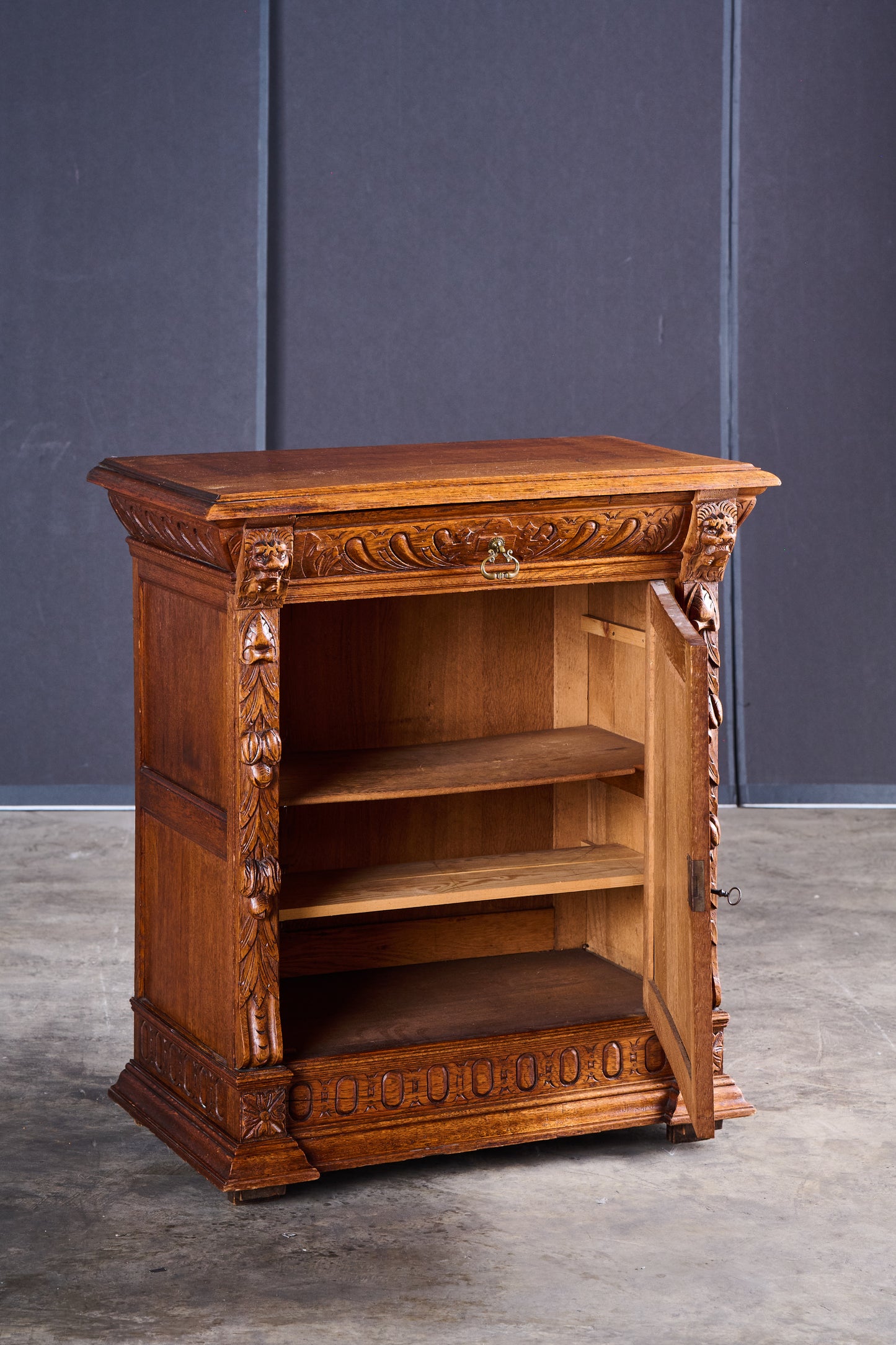 L650 Oak End Table