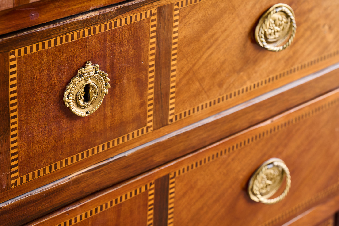 L661 Mahogany Inly Dresser w/ Brass Details