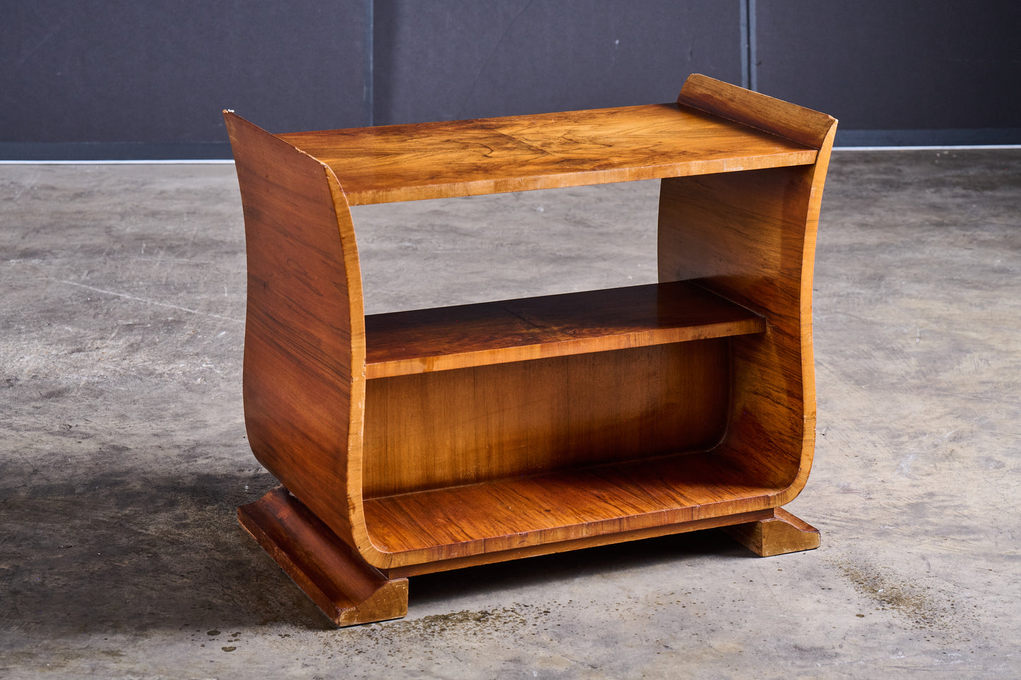 L664 Book Shelf