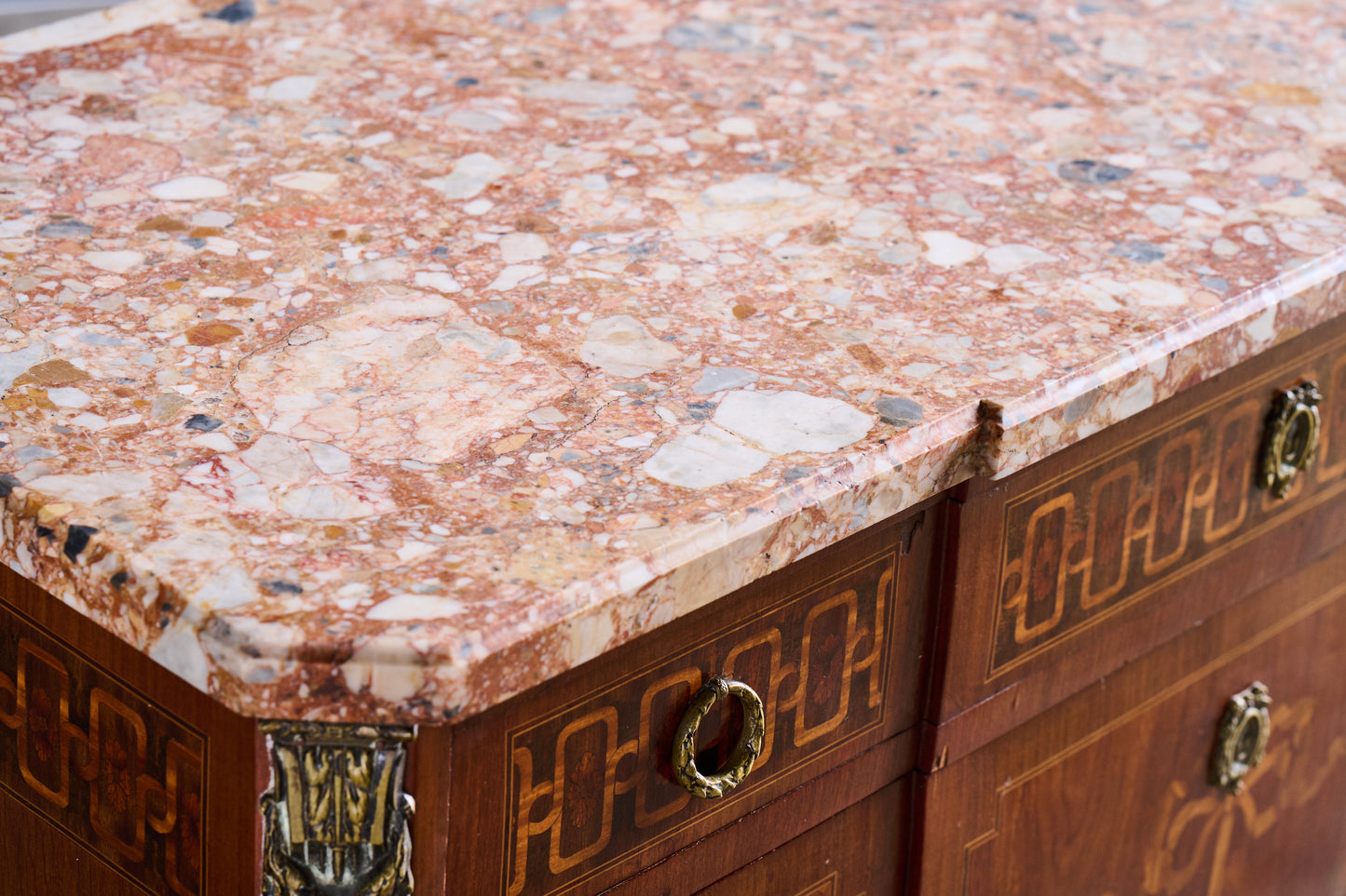 L684 Inlay Dresser w/ Unique Marble Top