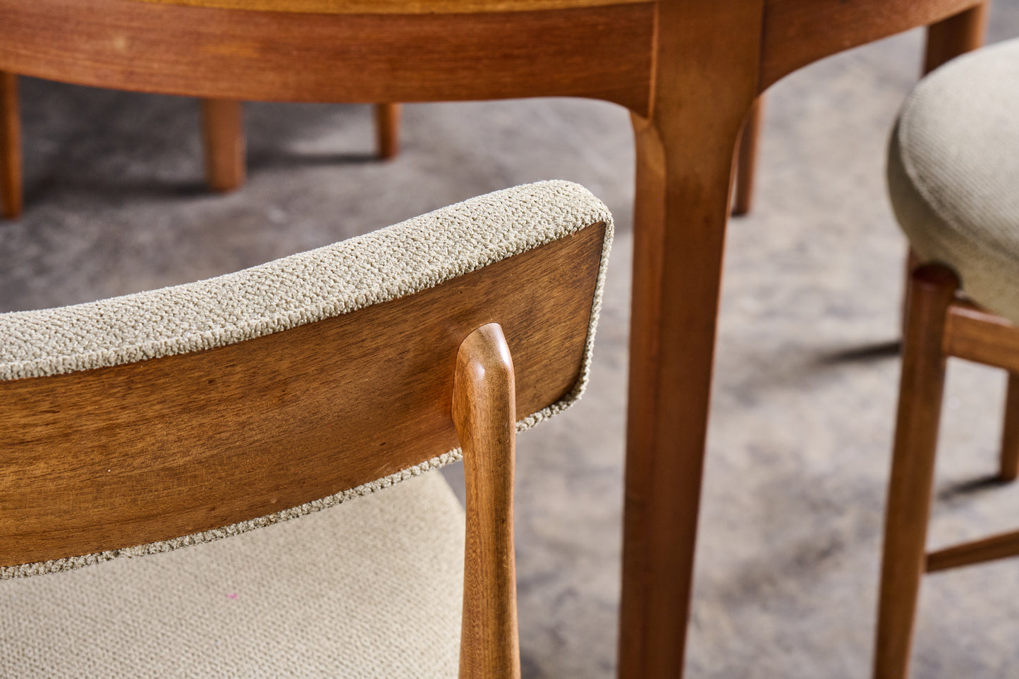A376 Fresco Teak Dining Table & Chairs