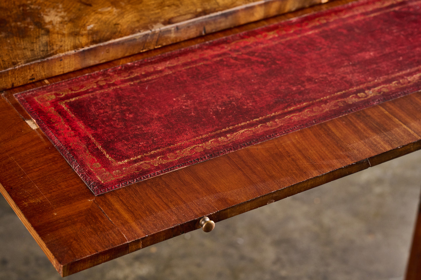 A364 Mahogany Bonheur Du Jour