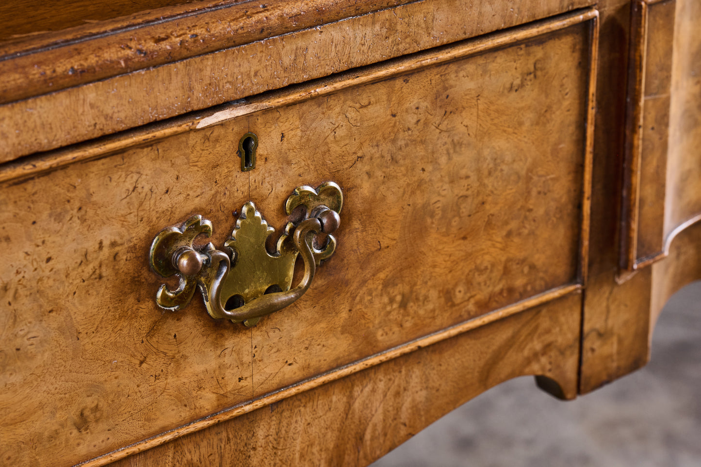 A404 Serpentine Sideboard Dresser Base